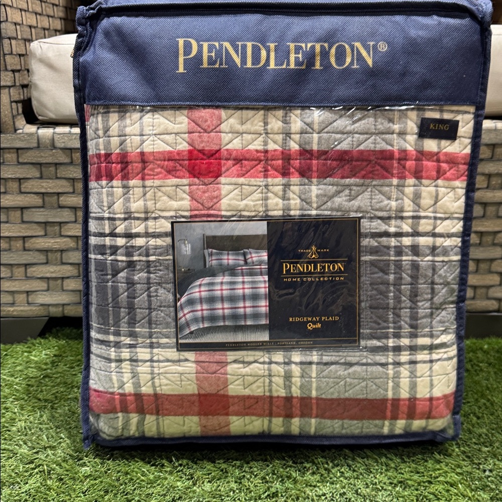 Pendleton Highway Plaid King Quilt - Red, Gray, Cream